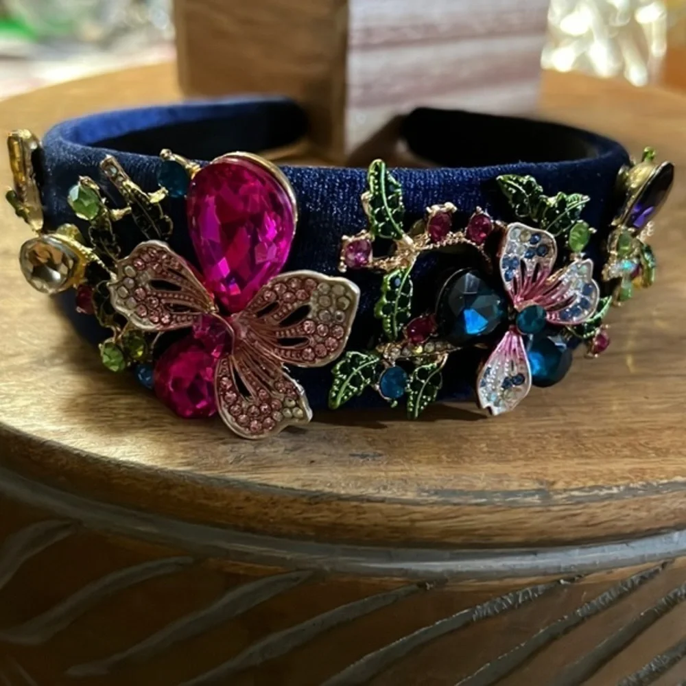 Elegant Flowers and Rhinestones headband / Tiara